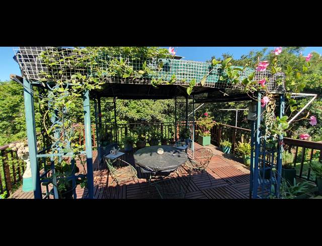 2 BEDROOM SIMPLEX RENTED IN WATERFALL